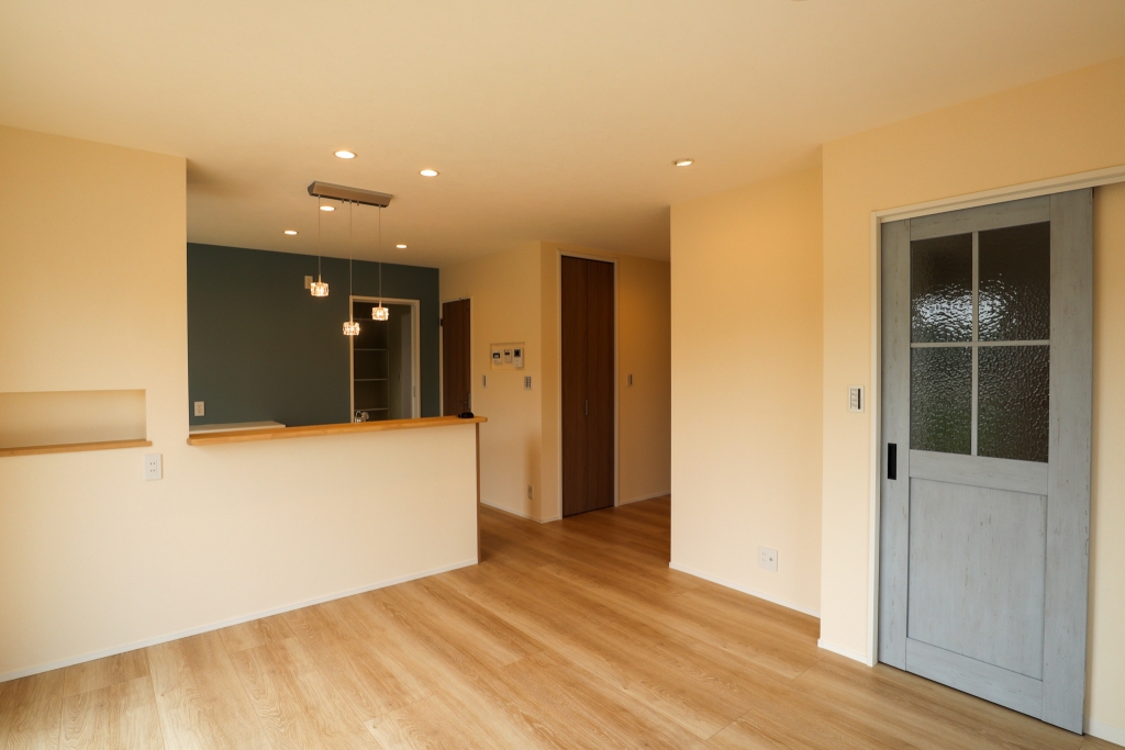 赤い屋根のかわいい平屋|大黒建設｜いつまでも安心して暮らせる住まいを