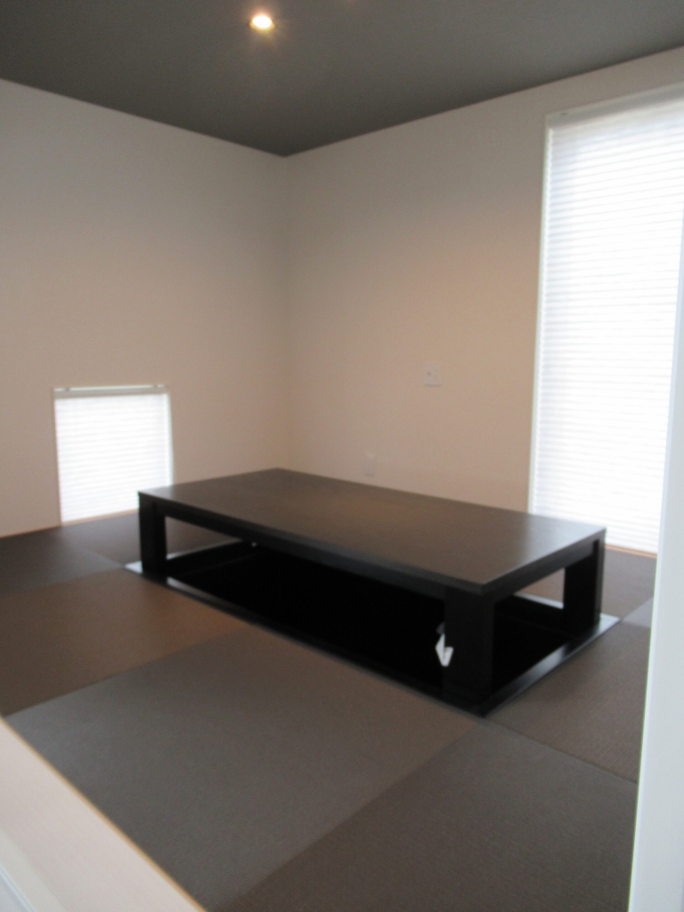 広い吹き抜けと広いウォークインクローゼットのある家|大黒建設｜いつまでも安心して暮らせる住まいを