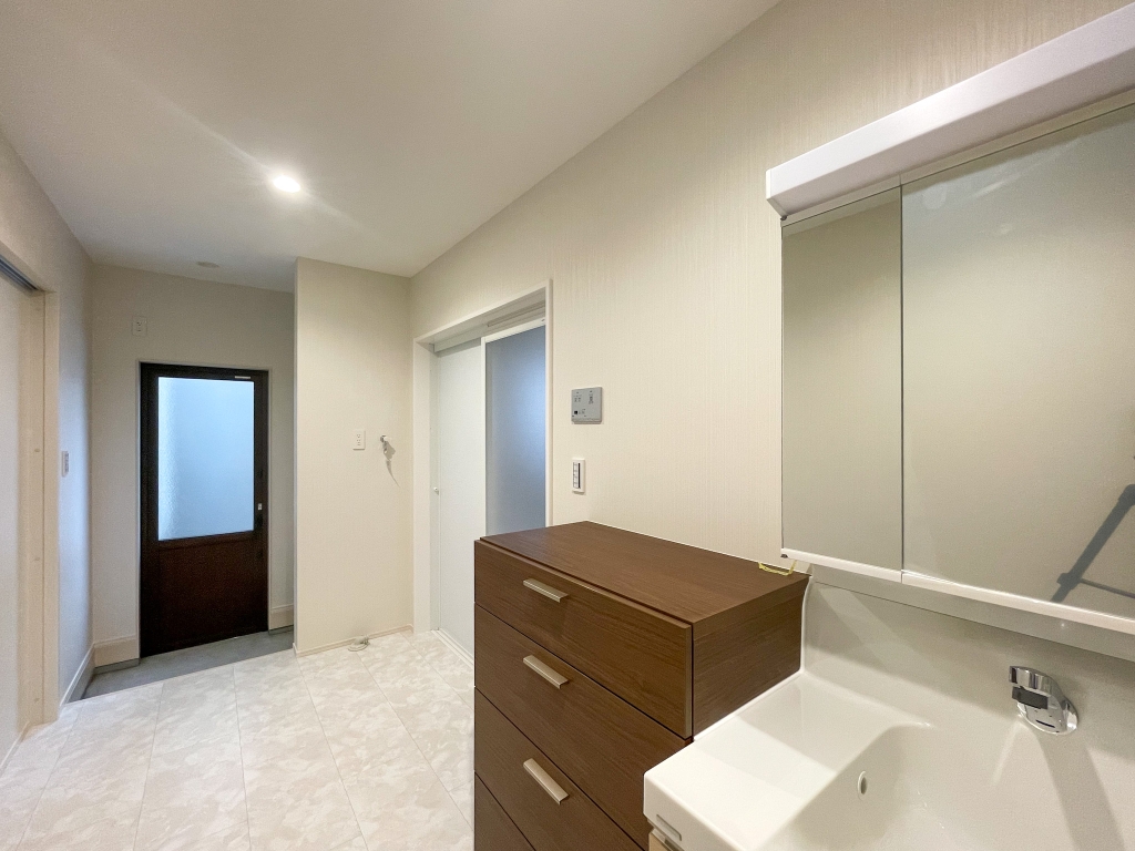 広いリビングに居ながら自然を楽しめる平屋|大黒建設｜いつまでも安心して暮らせる住まいを