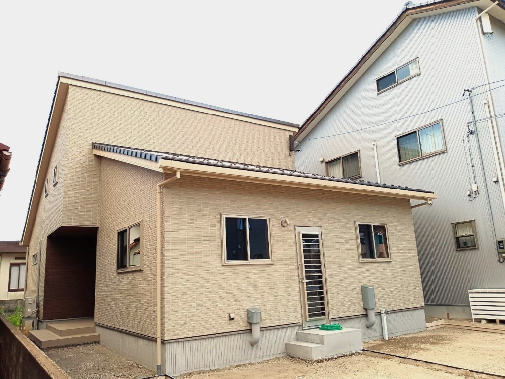 ロフトと勾配天井のある平屋|大黒建設｜いつまでも安心して暮らせる住まいを